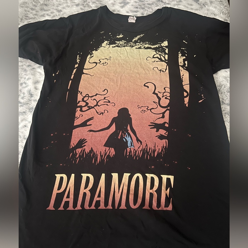 Paramore tee (Small)